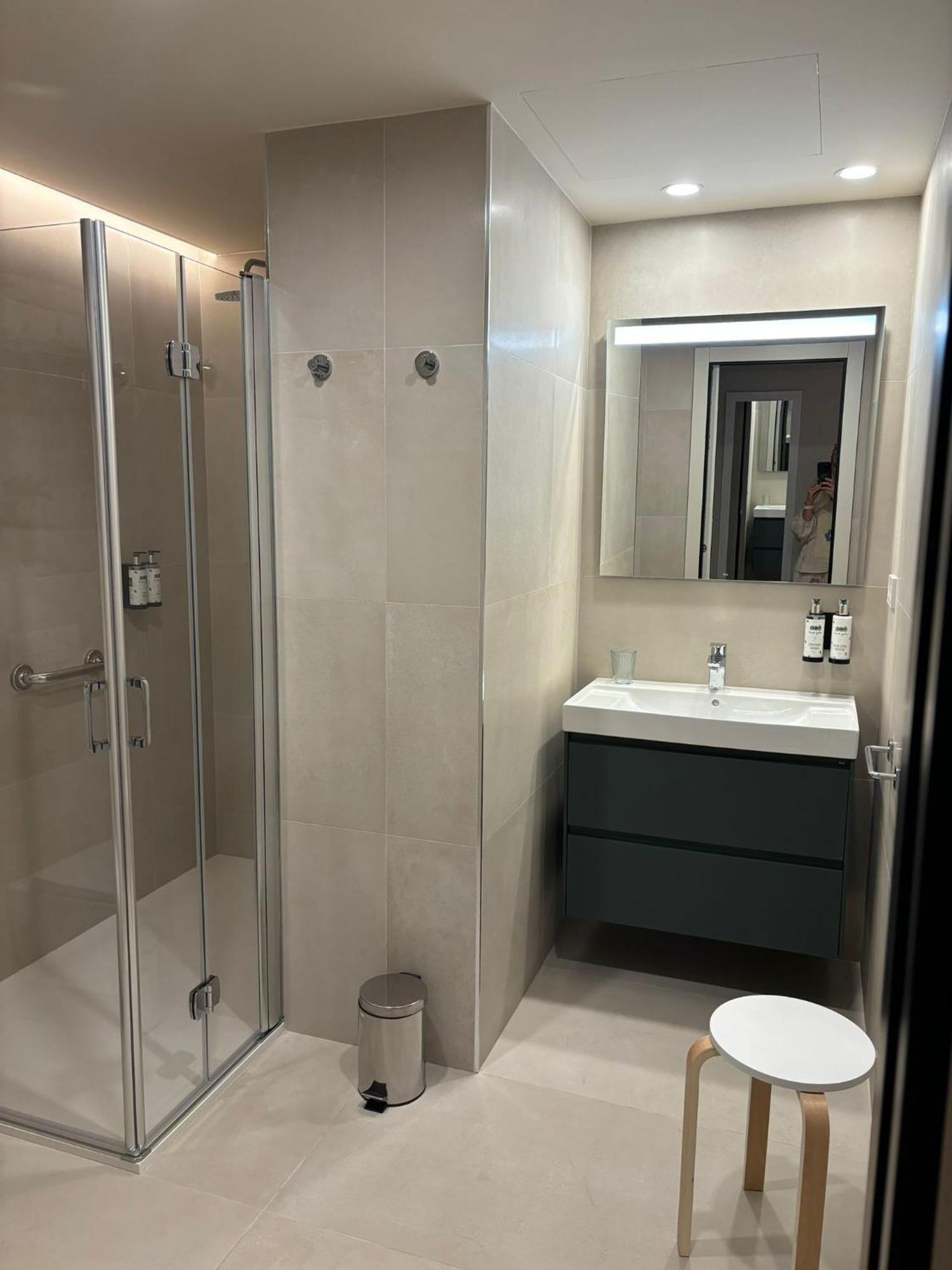 Apartamentos Joaquin Costa Santander Exteriör bild