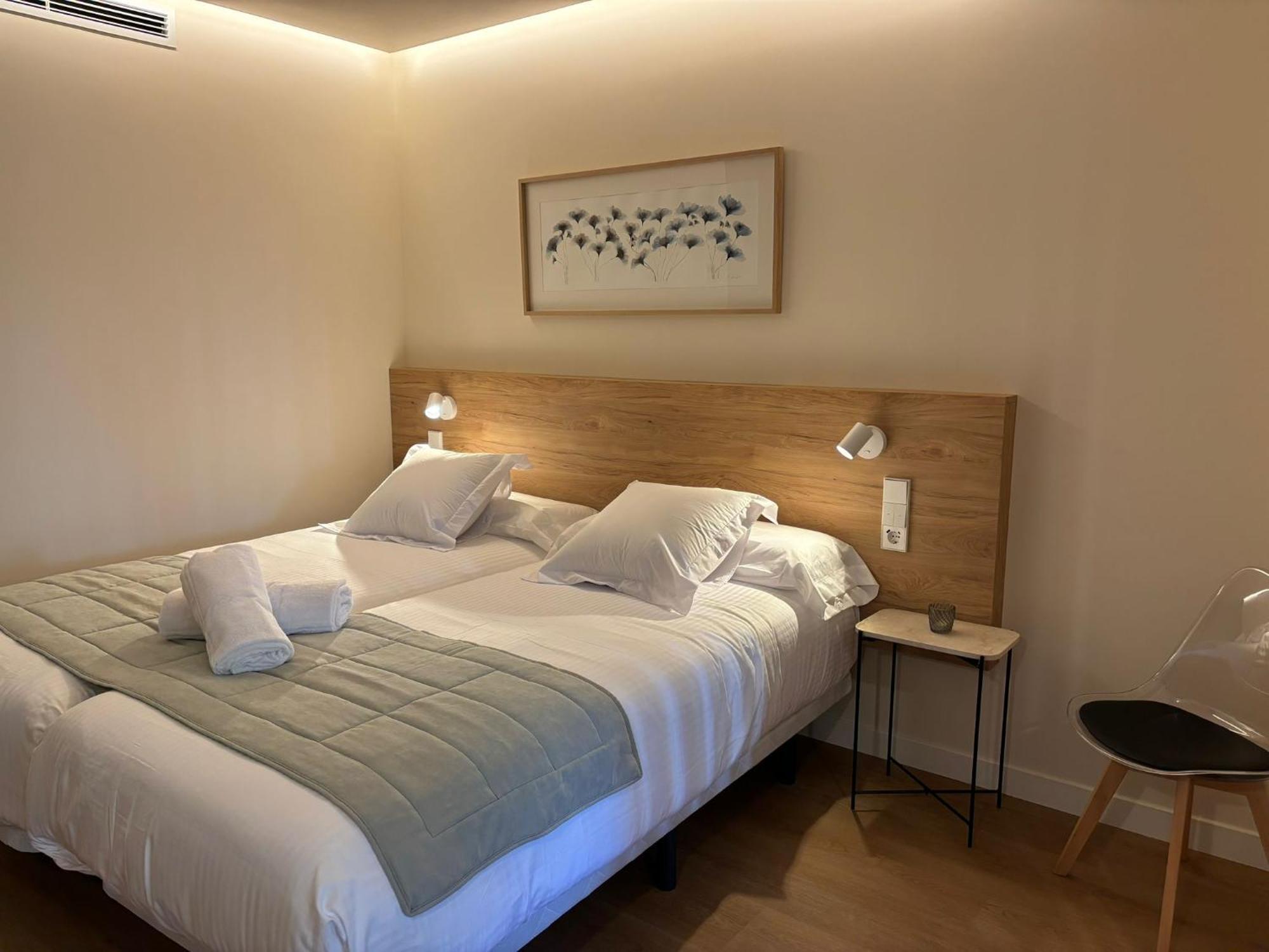 Apartamentos Joaquin Costa Santander Exteriör bild
