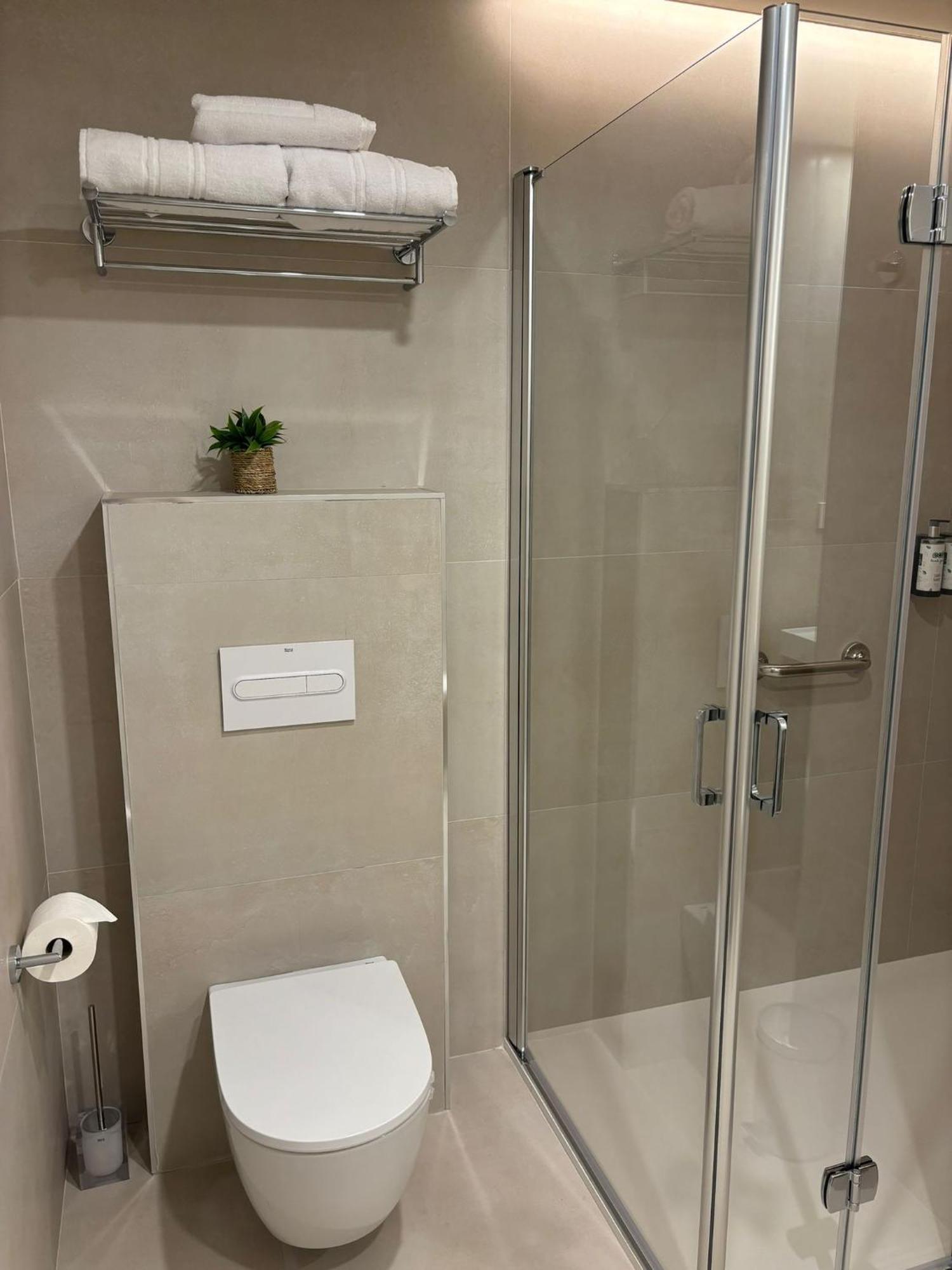 Apartamentos Joaquin Costa Santander Exteriör bild