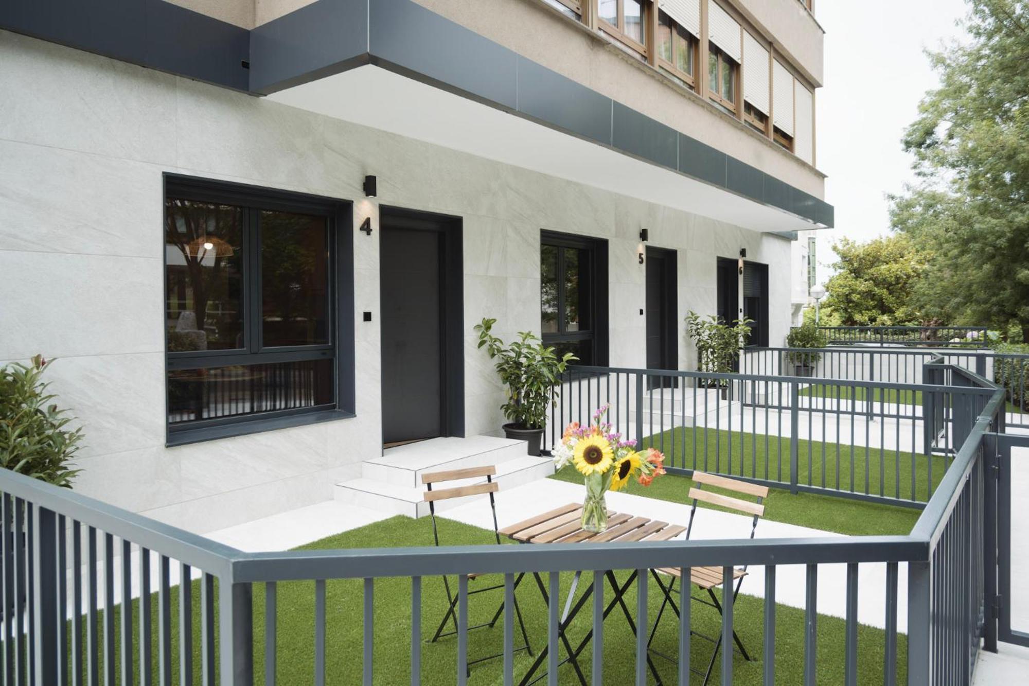 Apartamentos Joaquin Costa Santander Exteriör bild