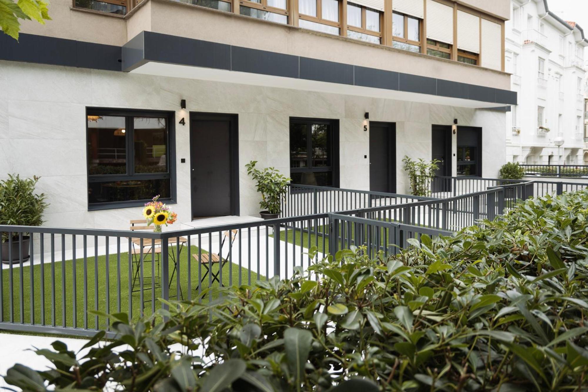 Apartamentos Joaquin Costa Santander Exteriör bild
