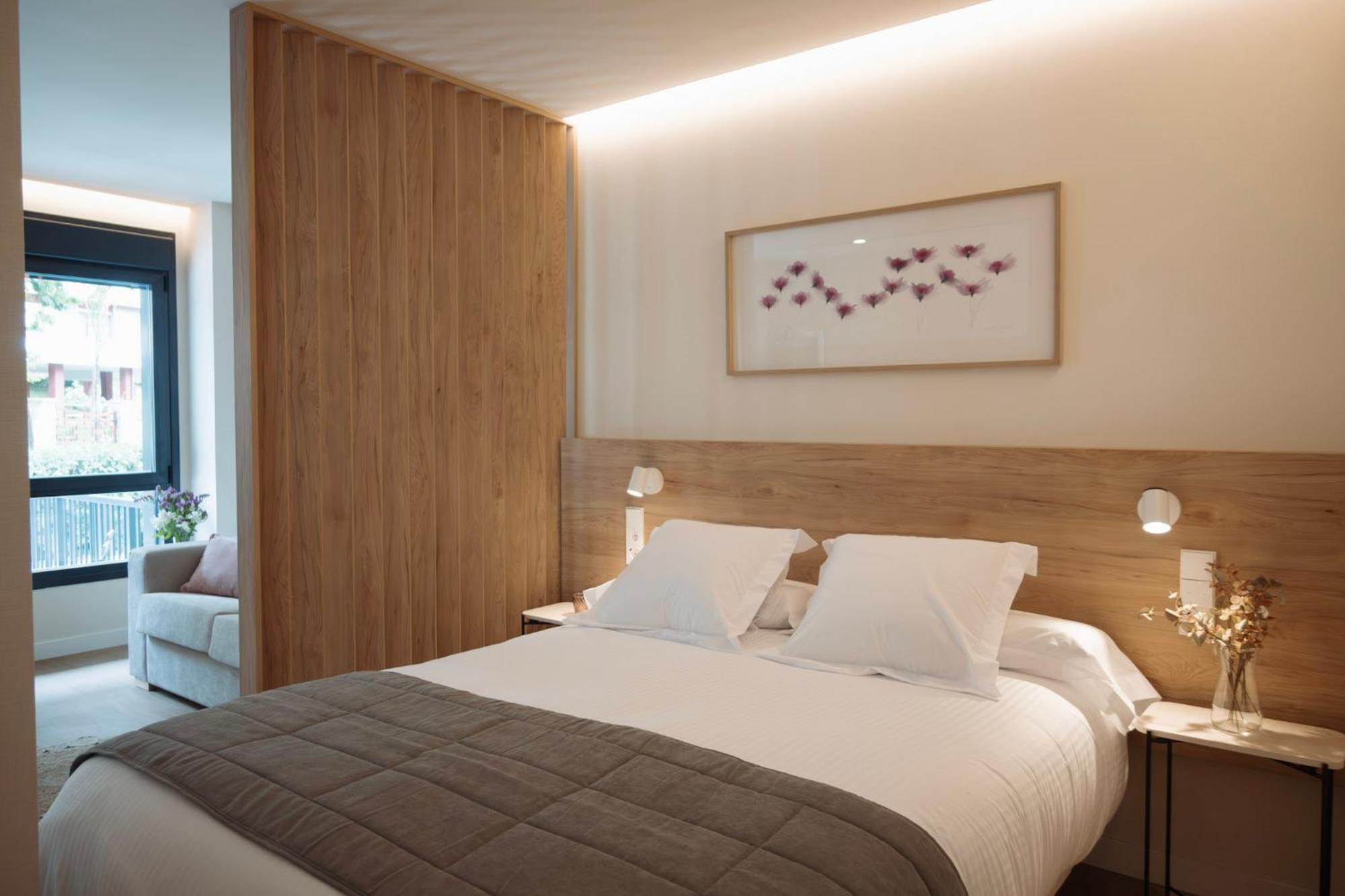 Apartamentos Joaquin Costa Santander Exteriör bild
