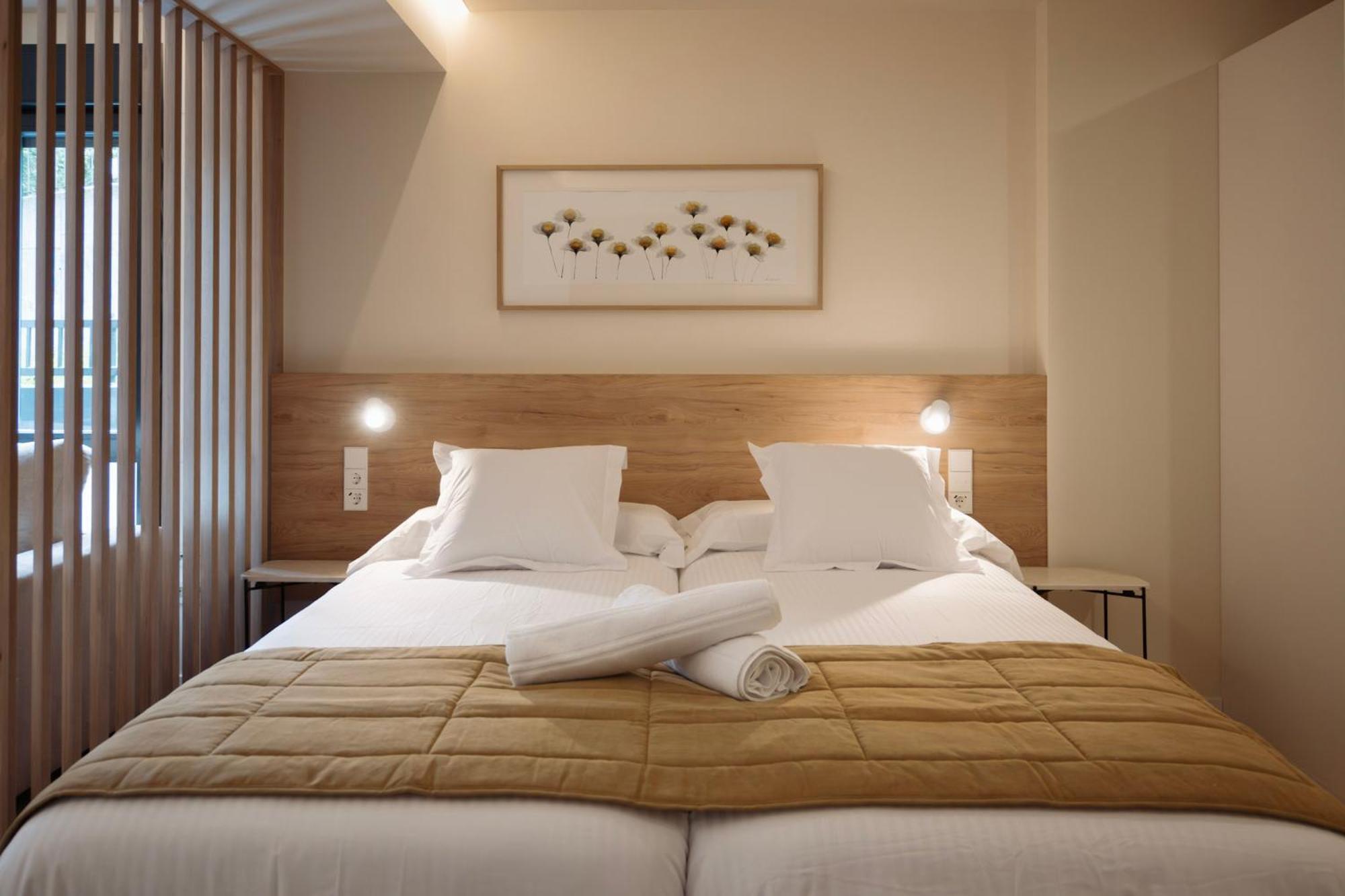 Apartamentos Joaquin Costa Santander Exteriör bild