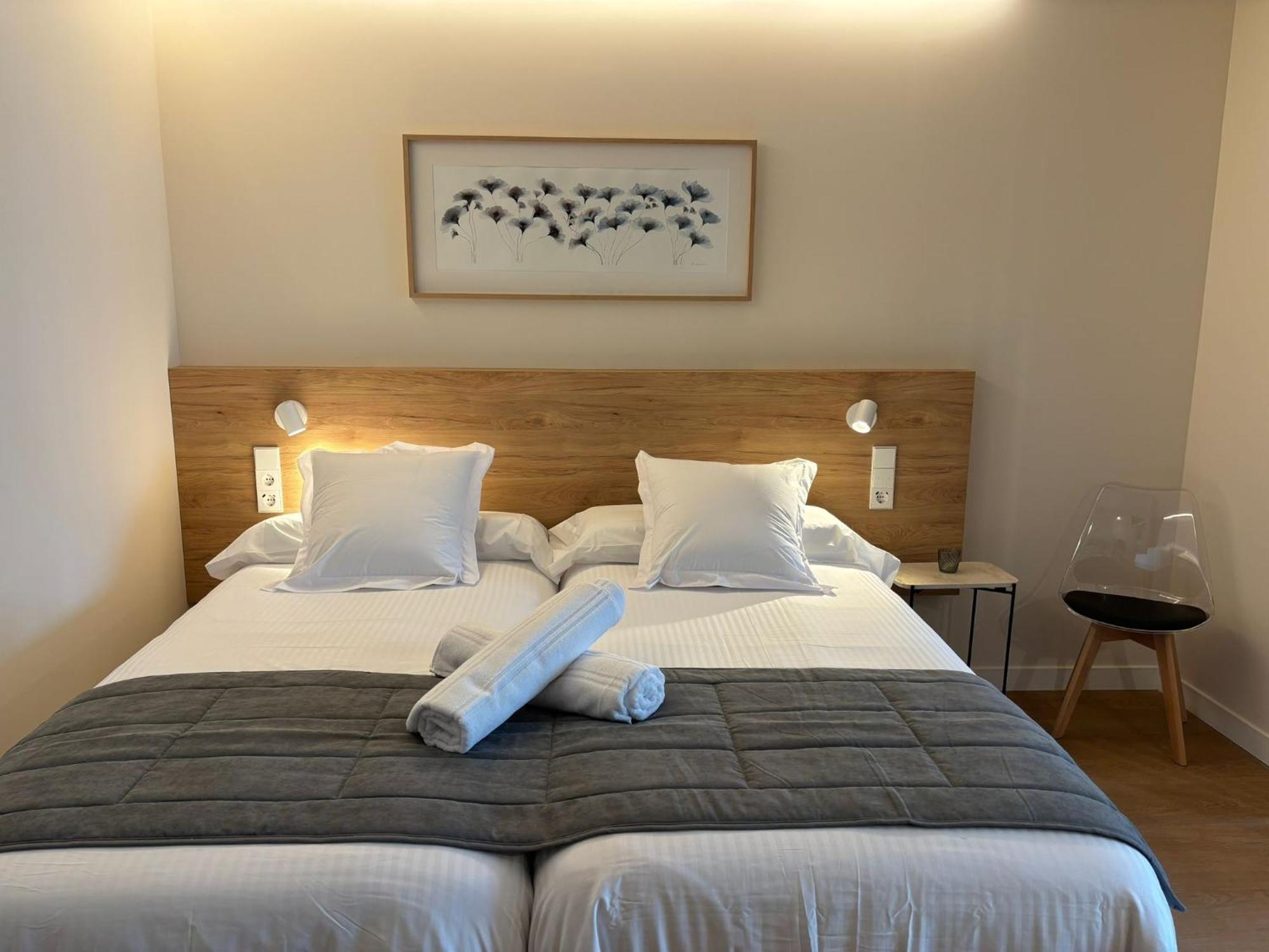 Apartamentos Joaquin Costa Santander Exteriör bild